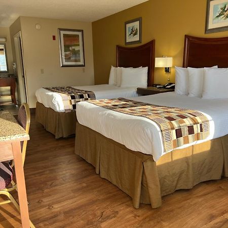 Atkinson Inn & Suites Ламбертон Экстерьер фото