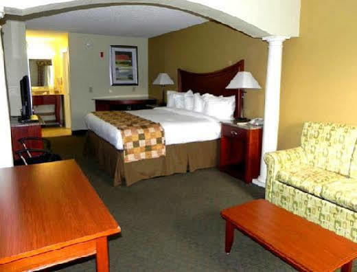 Atkinson Inn & Suites Ламбертон Экстерьер фото
