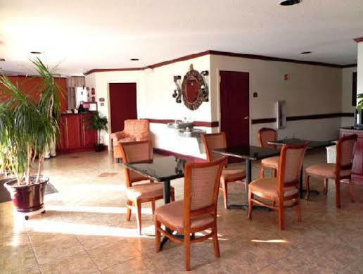 Atkinson Inn & Suites Ламбертон Экстерьер фото